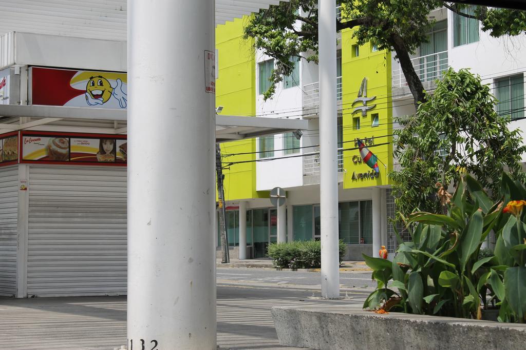 Hotel Cuarta Avenida Cali Exterior foto